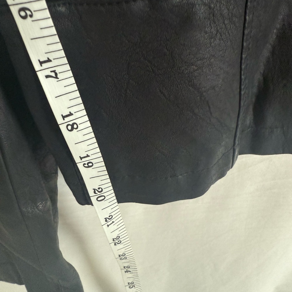 Kut From The Kloth Black Faux Leather Moto Jacket Women’s Small Silver Hardware - Picture 9 of 10